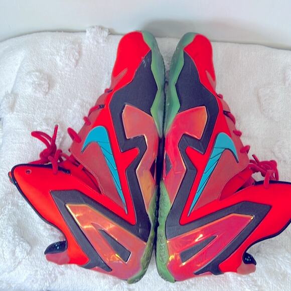 Nike LeBron 11 Elite Basketball Shoes size 13 - Picture 3 of 15